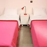 Sugar And Almond Hotel 4*