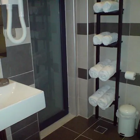 Sugar And Almond Hotel 4*
